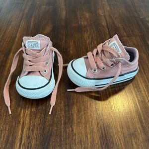 Mauve Converse
